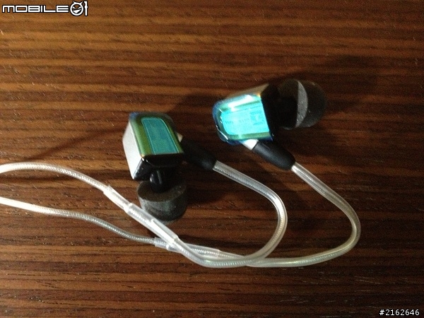 [小弟的第一次純開箱] ULTRASONE   IQ