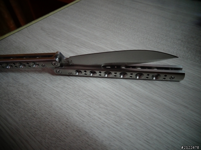 Benchmade bm62蝴蝶刀入手^^