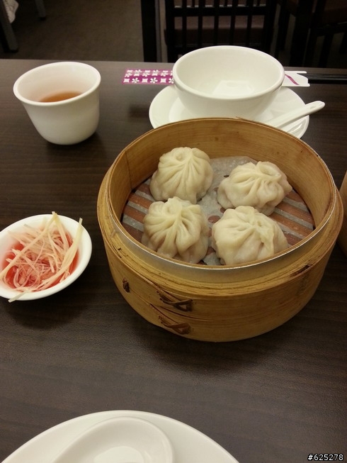 隱藏巷弄內的平價美食'鎮忠港式飲茶'