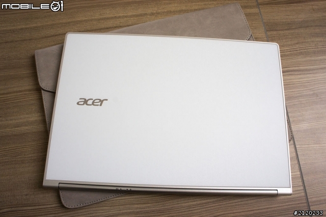 我的限量髮絲紋Acer S7 Ultrabook