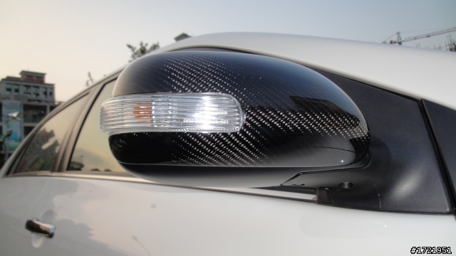 白車配上卡夢黑耳朵開箱(似乎不是粉搭!!!)