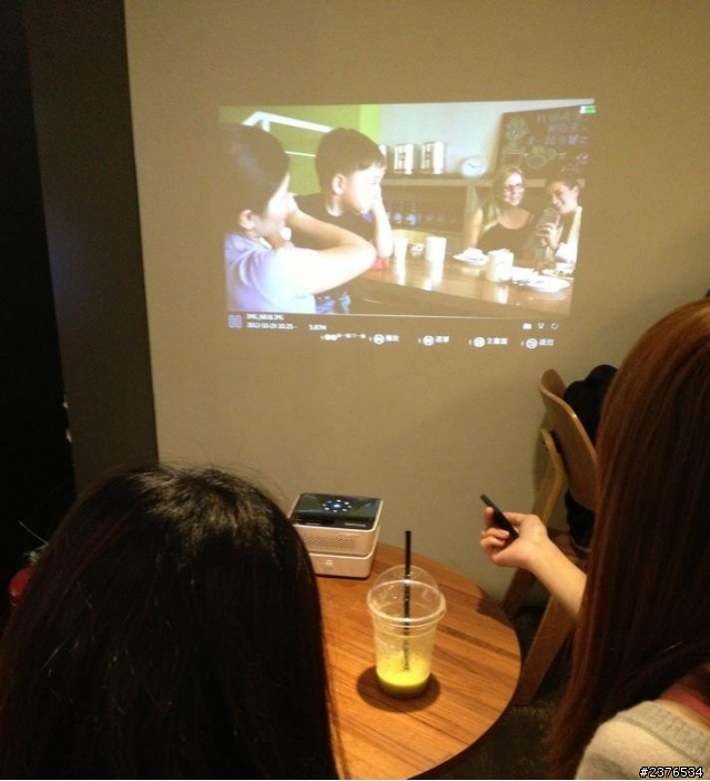 BENQ GP2迷你投影機-學生的好幫手