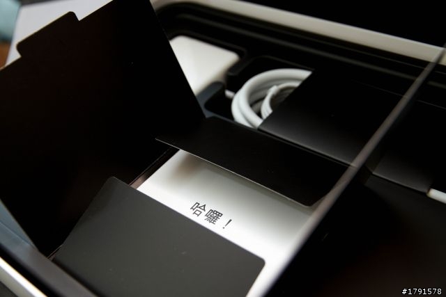 【開箱】Apple Macbook Air 13"-外觀開箱