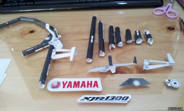 [紙模型製作] YAMAHA XJR1300重機模型製作~