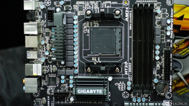 AMD APU用於簡單遊戲中似乎不錯用