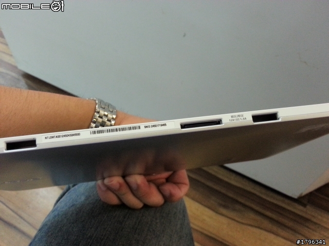 Acer ICONIA Tab W510-2760G06iss01入手...朋友買的啦!
