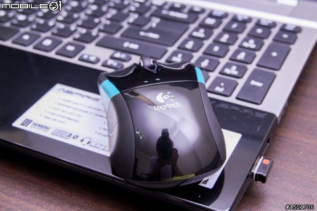 開箱] 羅技Logitech M525 無線雷射滑鼠  (圖多)
