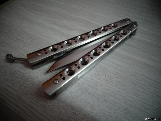Benchmade bm62蝴蝶刀入手^^