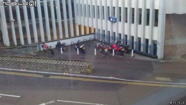 英國重機及停車