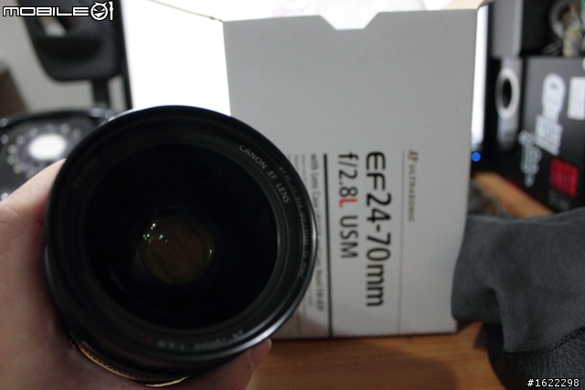 路過回收場撿到Canon EF 24-70L  開箱！