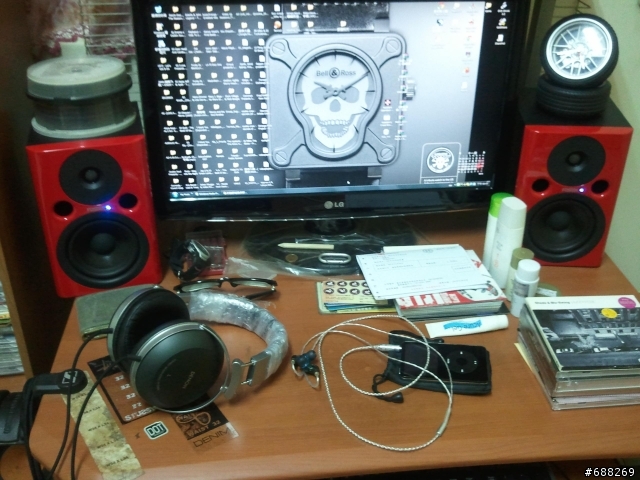 [遲來的開箱文] 麻雀雖小卻音質優異的主動式喇叭 Fostex PM0.4n (Red)