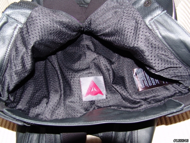 Dainese+AGV+Xlite+Gaerne 人身部品開箱(圖多字少)