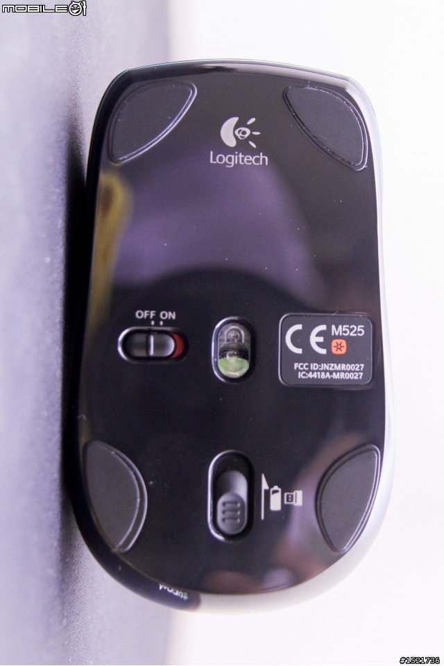 開箱] 羅技Logitech M525 無線雷射滑鼠  (圖多)