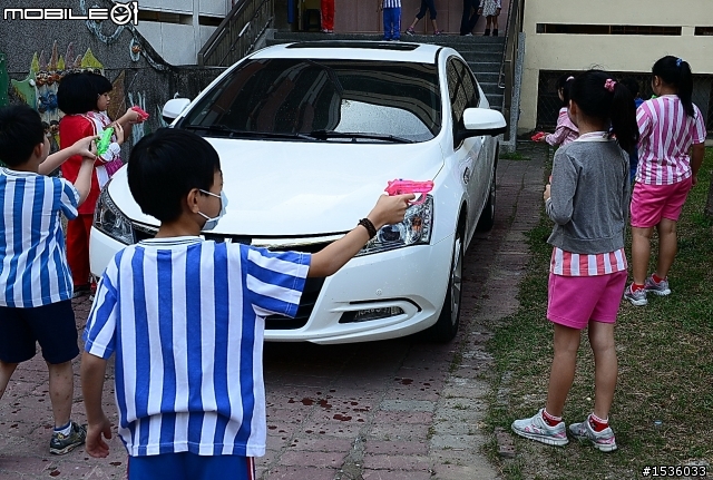 洗車千百種，小朋友最喜歡這一種。