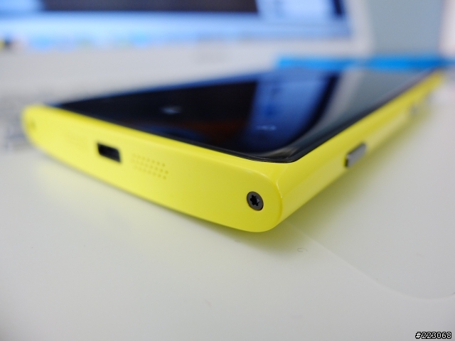 [開箱]藍色&黃色Nokia 920一張圖開箱(11/28新增)