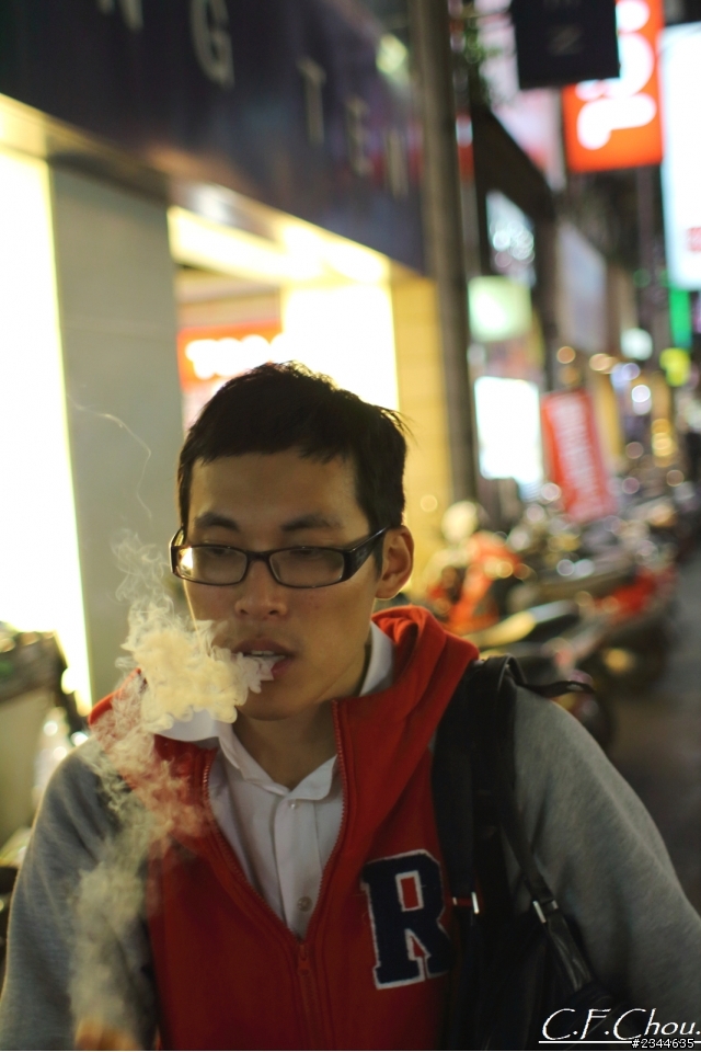 [ 開箱 ]  CANON EF 28mm f1.8 USM