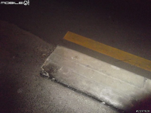 各位車友們小弟我發生車架斷掉事情了.問是否要交給車店送回廠商看阿!?.保證書在了