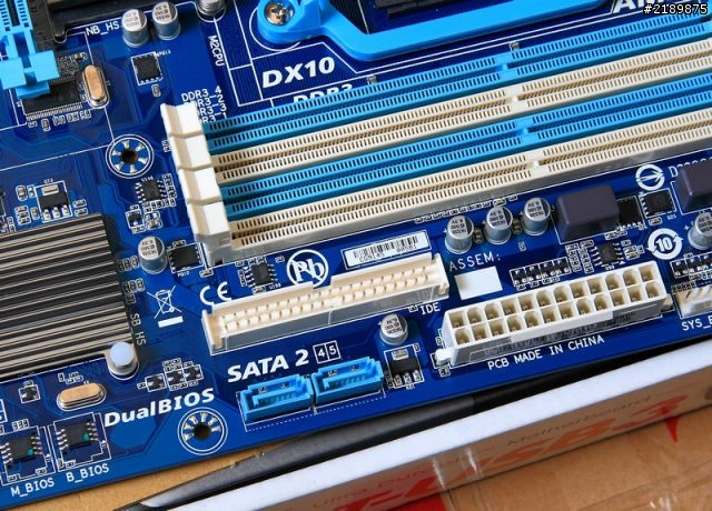 [敗家] AMD 760G還能吃打樁或推土機..這也太長壽了吧..老龍X3 705e上78LMT-USB3開動