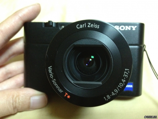 (((●●開箱文)))  中壢NOVA新購入的SONY DSC-RX100相機 跟 我另外添購的相關配件