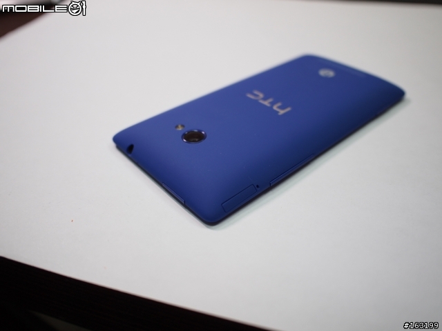HTC 8X 藍色簡易開箱