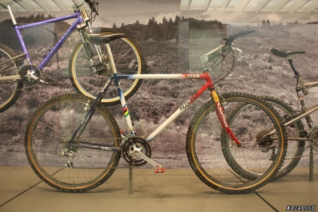 舊金山機場的登山車特展