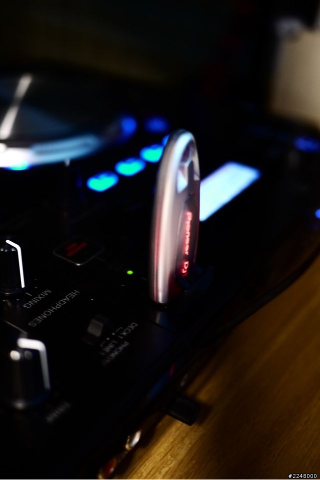 『 用無形之手操控跨時代的數位控制器 Pioneer XDJ-AERO 』