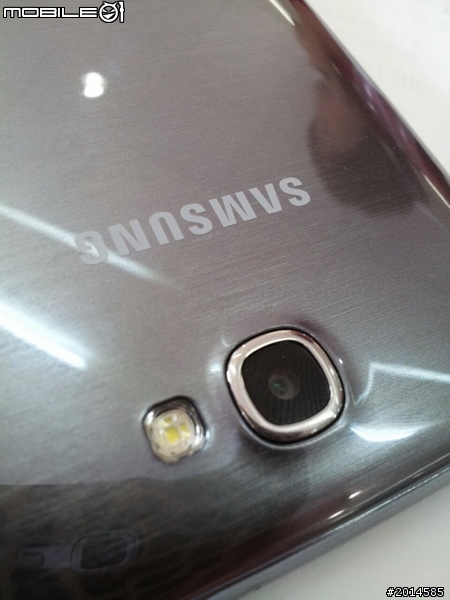 鈦晶灰Samsung N7100 Galaxy Note 2 16GB 簡單開箱(非專業)