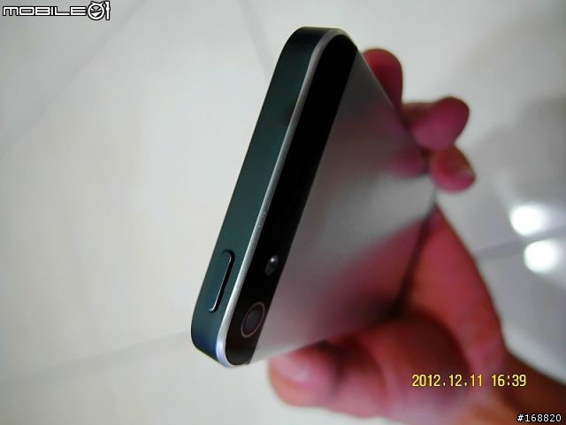 害怕 iPhone5 會掉漆嘛?看我如何處理它!!! 耶誕銀黑特別版iPhone5