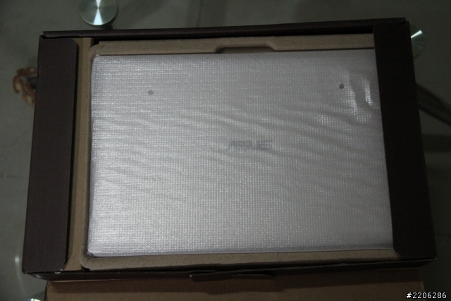 燒滾滾 滾滾燒 我的ASUS VivoBook S200香檳金火熱開箱