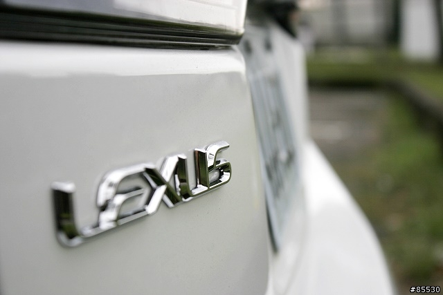 [開箱] Lexus CT200h 我的小開箱 (12/31 更新照片, 圖多)