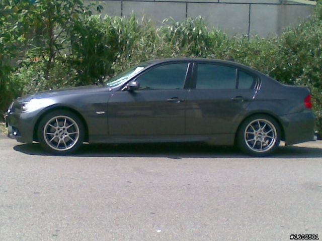 BMW F10 520d 換鋁圈分享