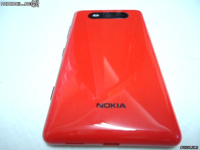 【開箱】Lumia 820(紅色)簡單分享文 ！