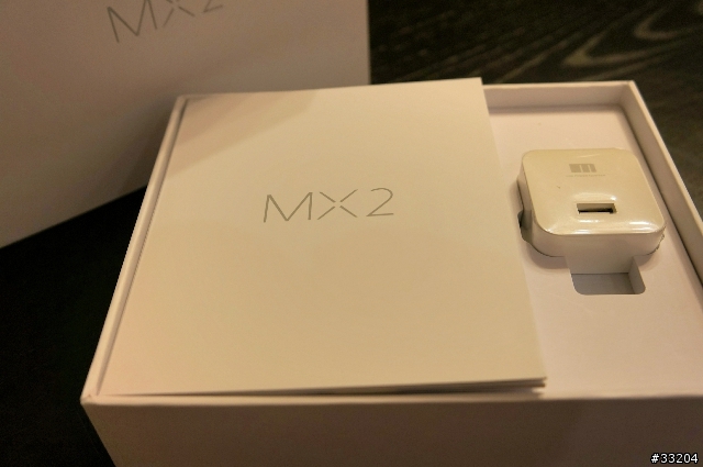 『開箱』 01首發！號稱全球最窄3.15mm邊框 魅族MEIZU MX2 與落漆的iPhone5 Black （更新了）