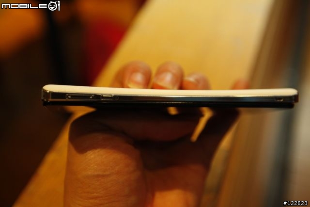 [心得]Sony Xperia V/VC 「隨時隨地 水心所欲」 美背防水一把抓