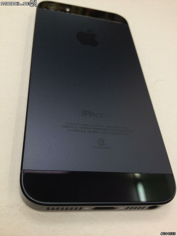 我也拿到IPHONE 5了 包膜後美機分享