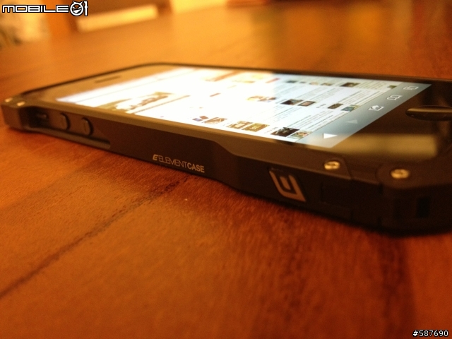 Sector 5 for Iphone5銀黑兩款簡易分享（已增加黑殼配黑iPHONE圖）
