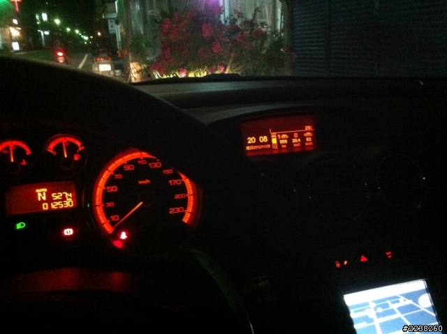 Peugeot 308 1.6e-hdi 用不到一桶油環島~~~