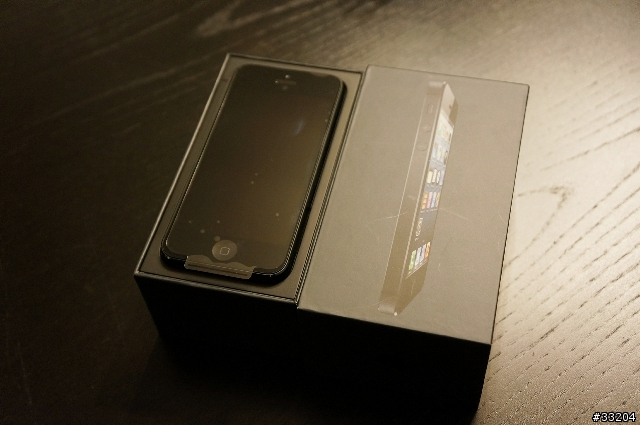 『開箱』 01首發！號稱全球最窄3.15mm邊框 魅族MEIZU MX2 與落漆的iPhone5 Black （更新了）