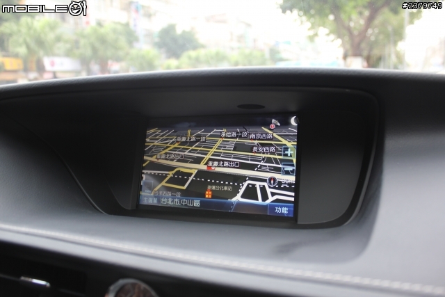 [開箱]LEXUS ES300H 豪華版 (有外加PIONEER影音主機)