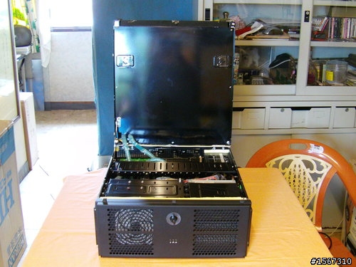 覺得雷同度極高的機殼Cooler Master HAF-XB