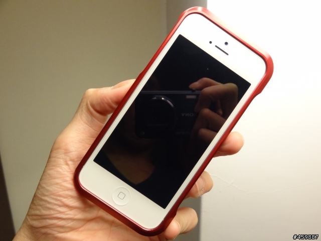 分享 iphone5的一款鋁框! ~又敗家了