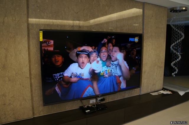 SHARP 90吋3D大電視簡易開箱~SHARP LC-90LE745U~