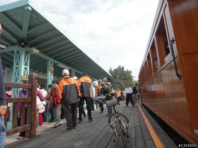 追火車，阿里山森林鐵路通車一百周年慶生活動