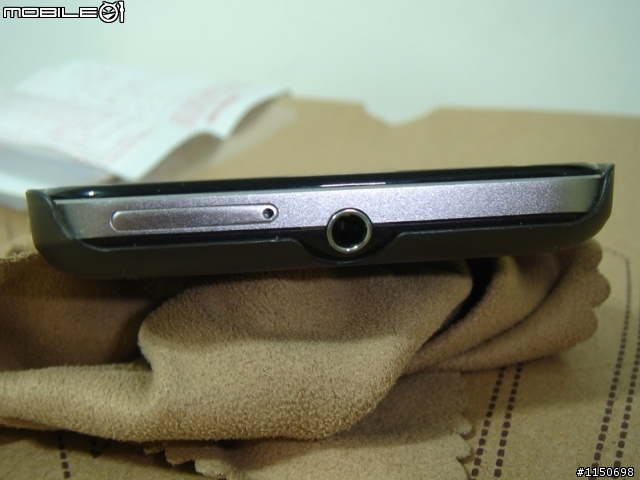 PadFone 超薄磨沙硬殼分享，真的又輕又薄...