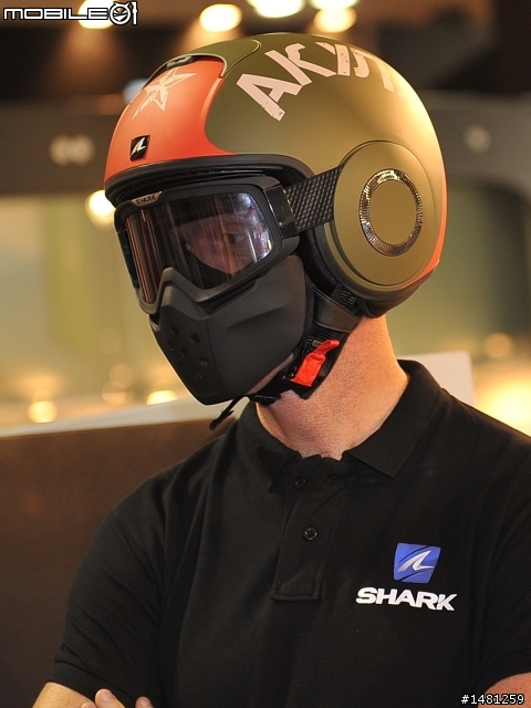 2013年 SHARK RAW新帽體 & 頂級全罩帽Race-R PRO Carbon 資訊分享