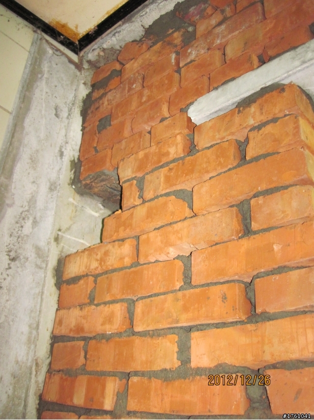 砌磚(紅磚)的頂端收尾很多縫隙(有圖)