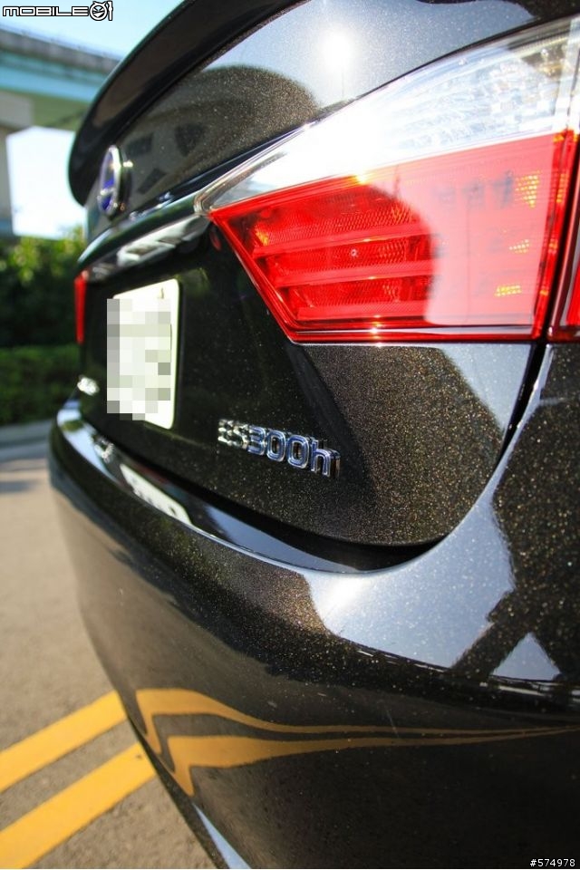 [開箱] LEXUS ES300h 豪華版 星耀黑 圖多慎入