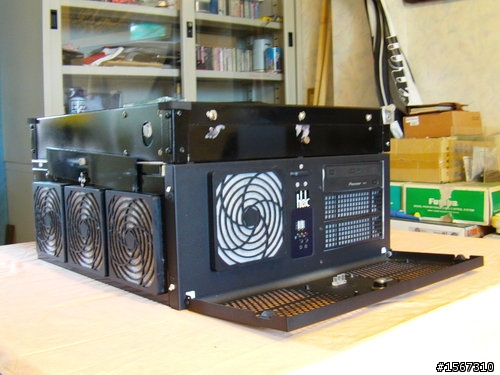 覺得雷同度極高的機殼Cooler Master HAF-XB