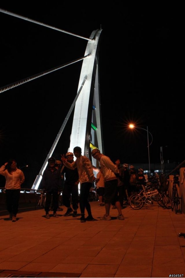 [分享]20121211夜騎新臨安橋