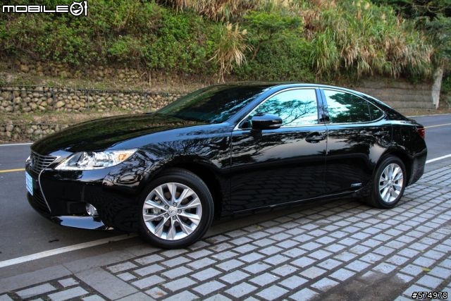 [開箱] LEXUS ES300h 豪華版 星耀黑 圖多慎入